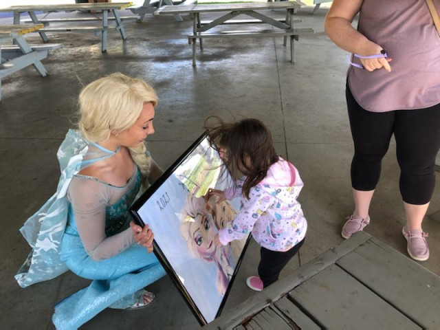 Brooke Admiring Elsa picture